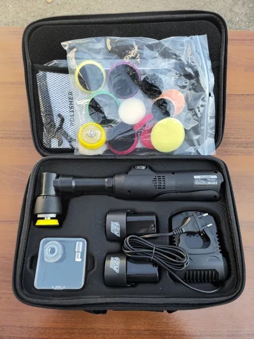 Cordless car/tile polisher